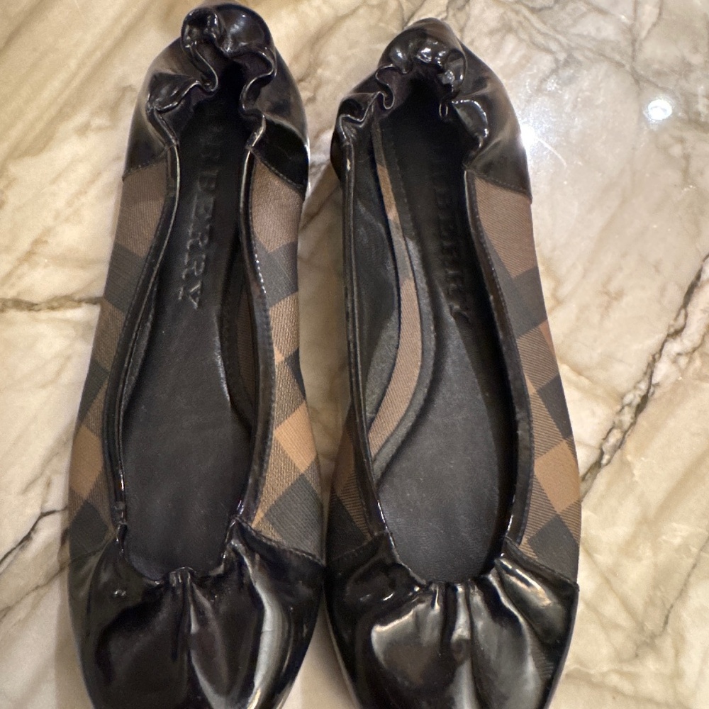 Burberry ballet flats
